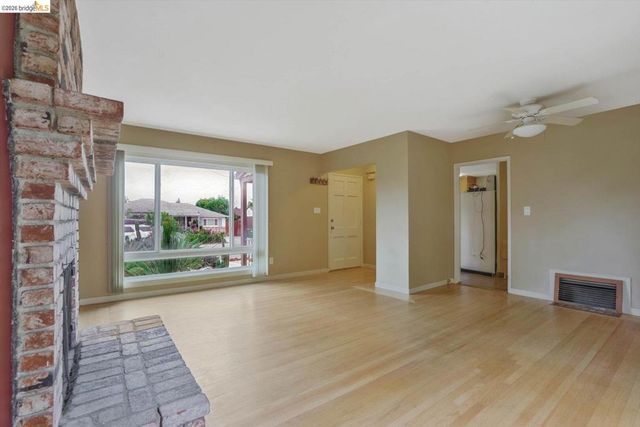 4050 Somerset AVE, Castro Valley, CA 94546