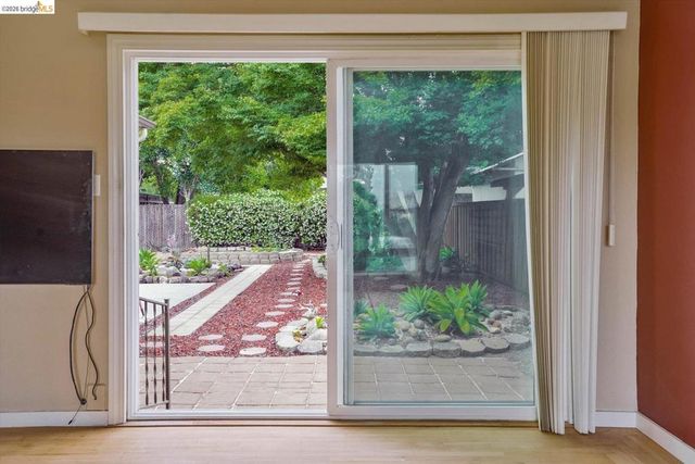 4050 Somerset AVE, Castro Valley, CA 94546