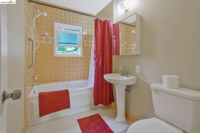 4050 Somerset AVE, Castro Valley, CA 94546