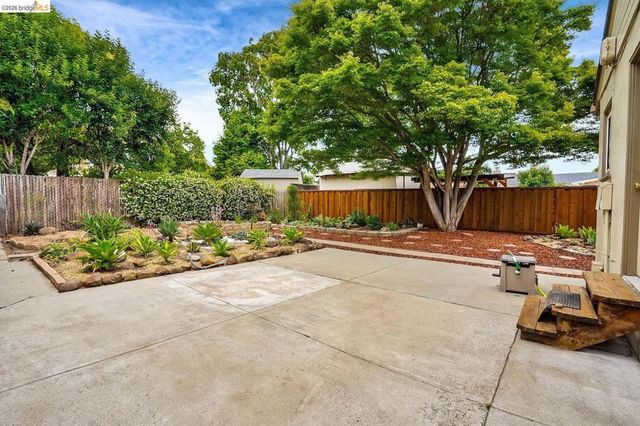 4050 Somerset AVE, Castro Valley, CA 94546