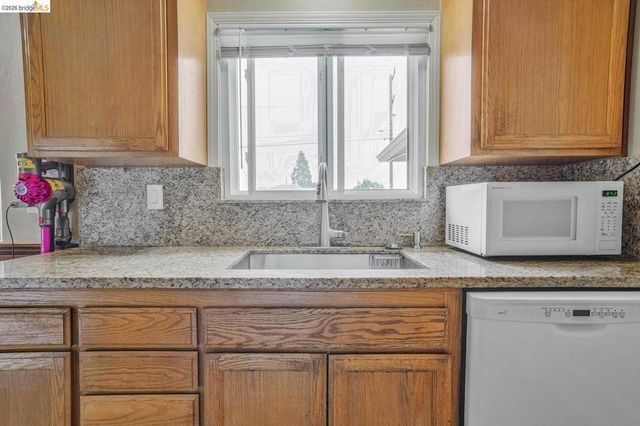 4050 Somerset AVE, Castro Valley, CA 94546
