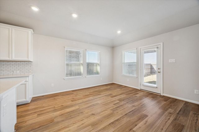 10008 Deussen Lane, Texas City, TX 77591