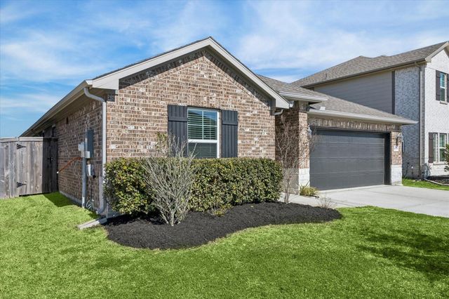 10008 Deussen Lane, Texas City, TX 77591