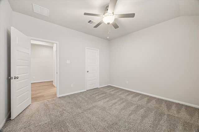 10008 Deussen Lane, Texas City, TX 77591