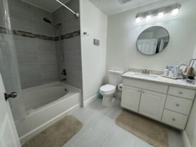 9873 Baywinds Boulevard 5203, West Palm Beach, FL 33411