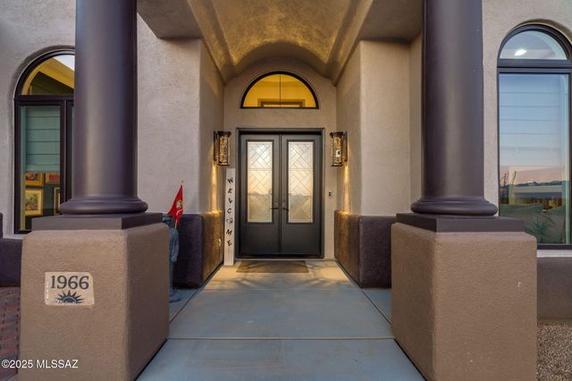 1966 N Tahoe Pass, Huachuca City, AZ 85616