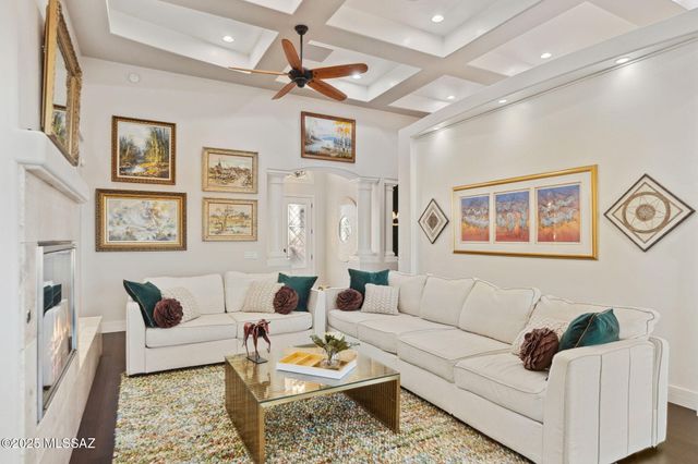 1966 N Tahoe Pass, Huachuca City, AZ 85616