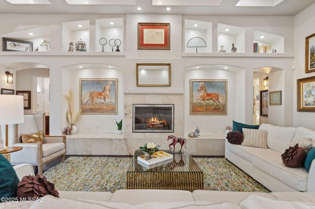 1966 N Tahoe Pass, Huachuca City, AZ 85616