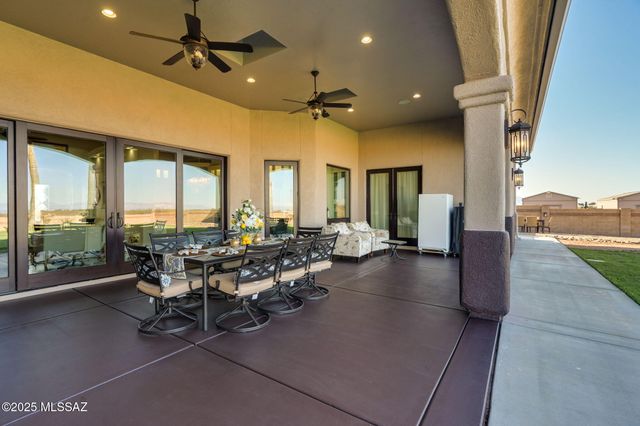 1966 N Tahoe Pass, Huachuca City, AZ 85616