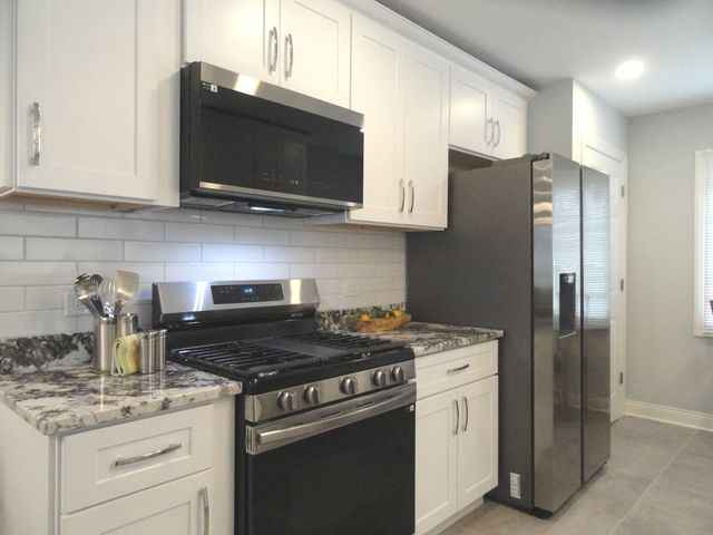 3136 Cuyler Avenue, Berwyn, IL 60402