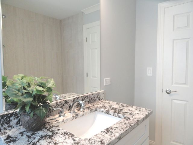 3136 Cuyler Avenue, Berwyn, IL 60402