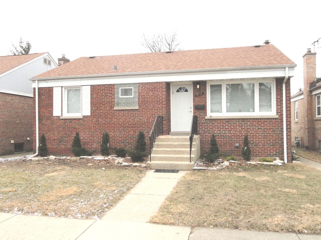 3136 Cuyler Avenue, Berwyn, IL 60402