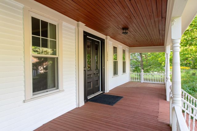 1276 County Road, Cataumet, MA 02534
