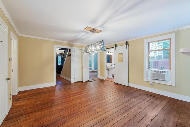 1276 County Road, Cataumet, MA 02534