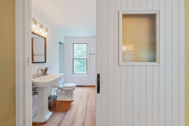 1276 County Road, Cataumet, MA 02534