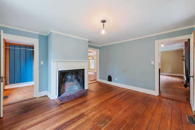1276 County Road, Cataumet, MA 02534
