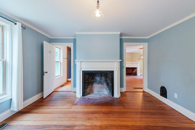 1276 County Road, Cataumet, MA 02534