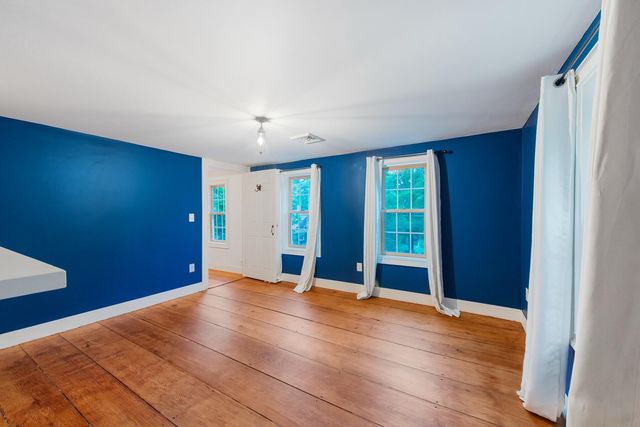 1276 County Road, Cataumet, MA 02534