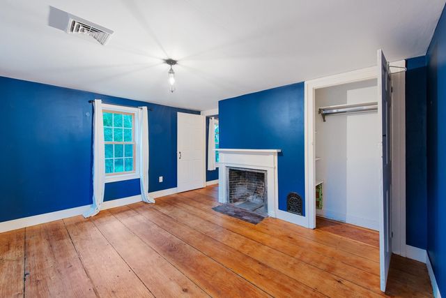 1276 County Road, Cataumet, MA 02534
