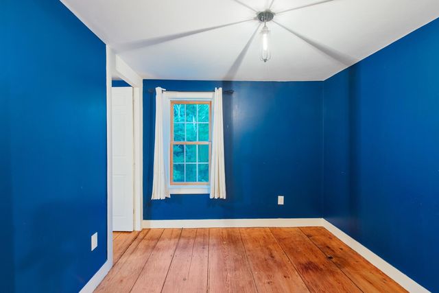 1276 County Road, Cataumet, MA 02534