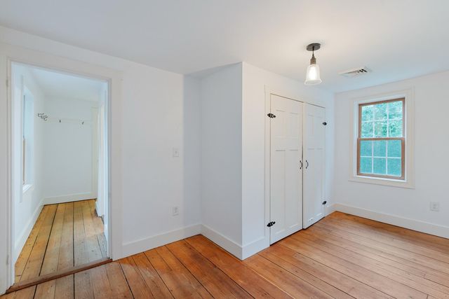 1276 County Road, Cataumet, MA 02534