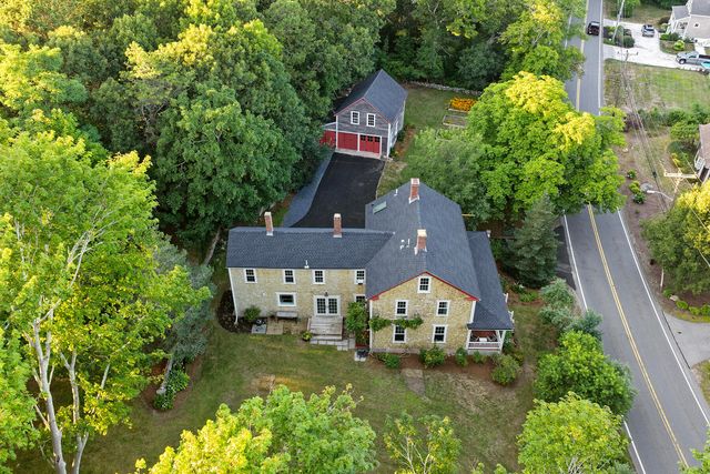1276 County Road, Cataumet, MA 02534