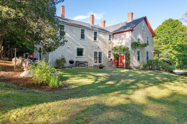 1276 County Road, Cataumet, MA 02534