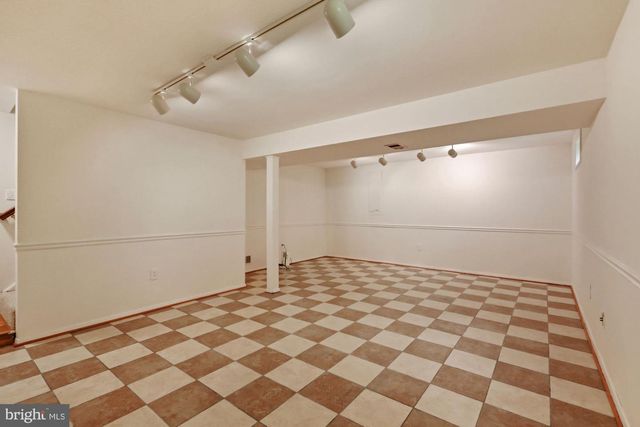 9404 MIRROR POND DR, Fairfax, VA 22032