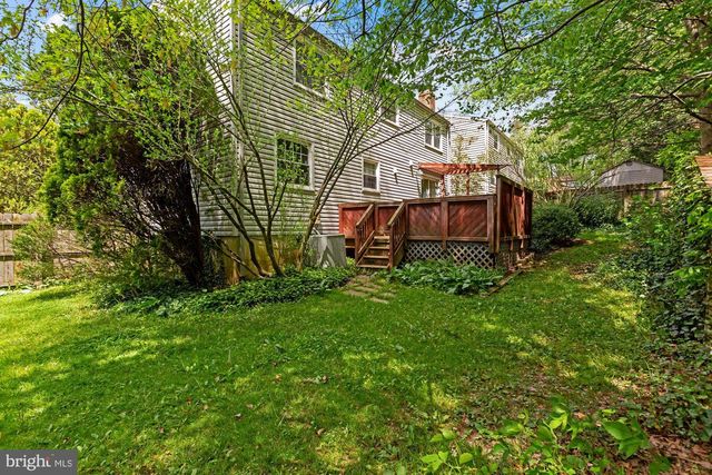 9404 MIRROR POND DR, Fairfax, VA 22032
