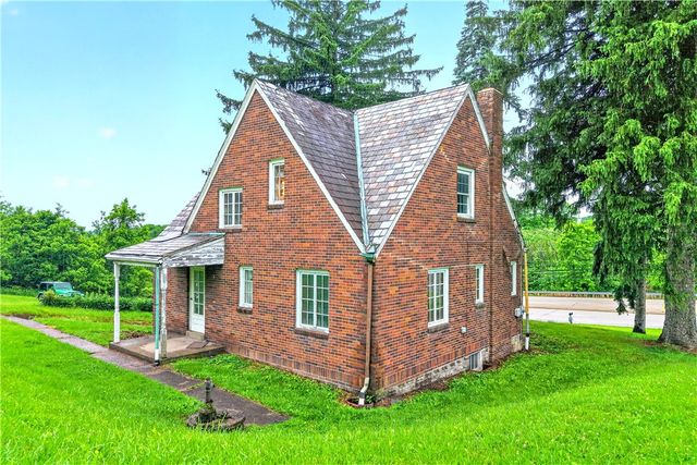 900 WASHINGTON ROAD, South Strabane, PA 15301