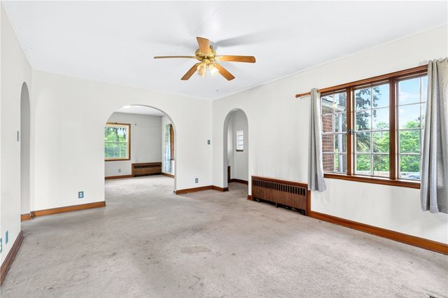 900 WASHINGTON ROAD, South Strabane, PA 15301