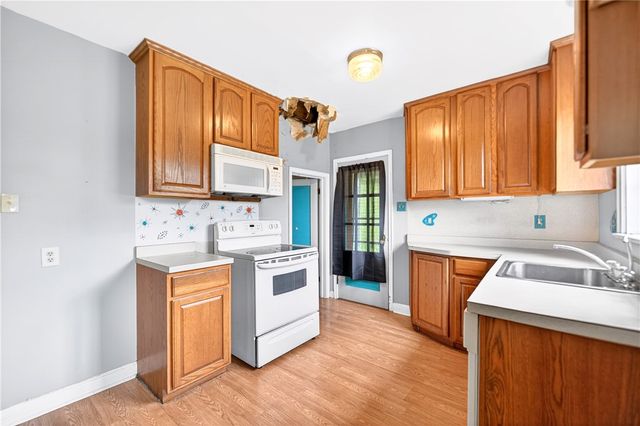 900 WASHINGTON ROAD, South Strabane, PA 15301