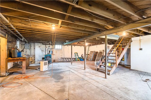 900 WASHINGTON ROAD, South Strabane, PA 15301