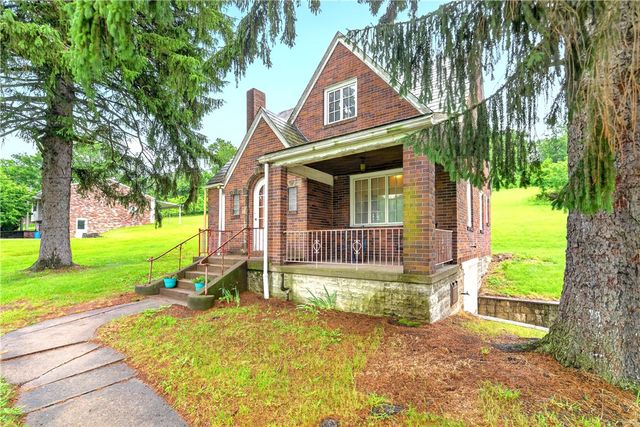 900 WASHINGTON ROAD, South Strabane, PA 15301
