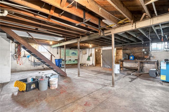 900 WASHINGTON ROAD, South Strabane, PA 15301