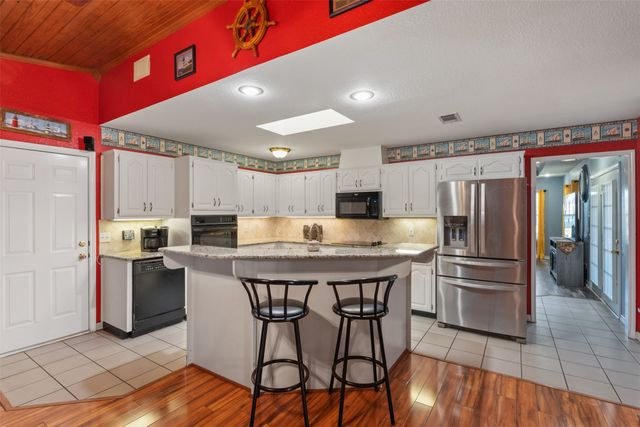 224 Autumn Wood Trail, Gun Barrel City, TX 75156