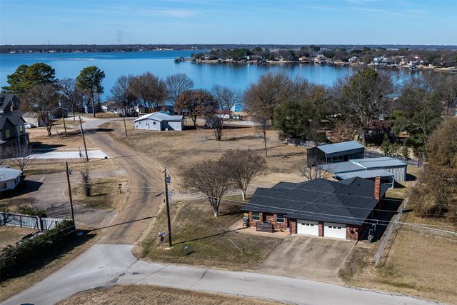 224 Autumn Wood Trail, Gun Barrel City, TX 75156