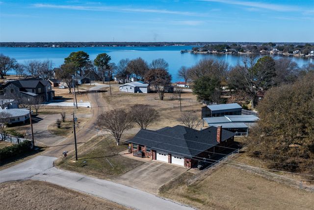 224 Autumn Wood Trail, Gun Barrel City, TX 75156