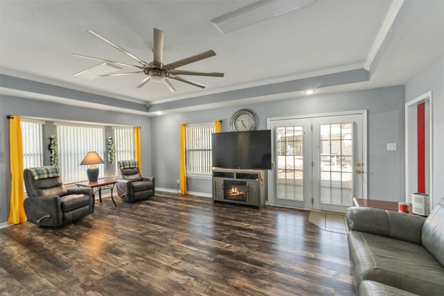 224 Autumn Wood Trail, Gun Barrel City, TX 75156