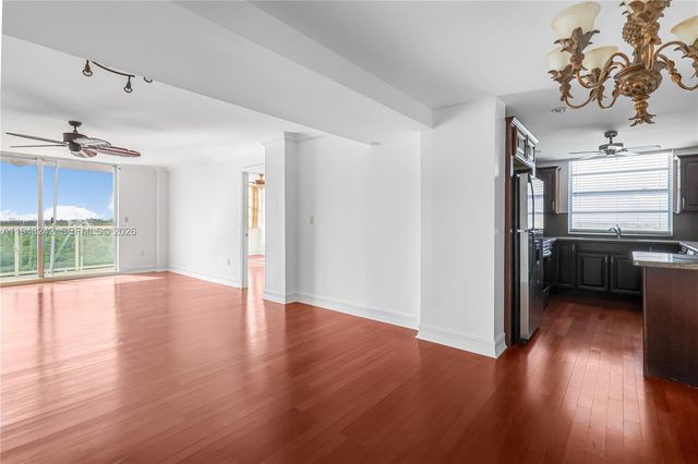 2841 NE 163rd St 1002, North Miami Beach, FL 33160