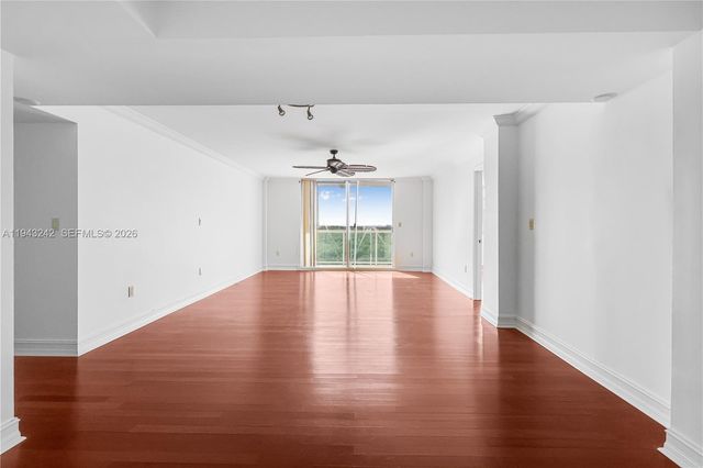 2841 NE 163rd St 1002, North Miami Beach, FL 33160