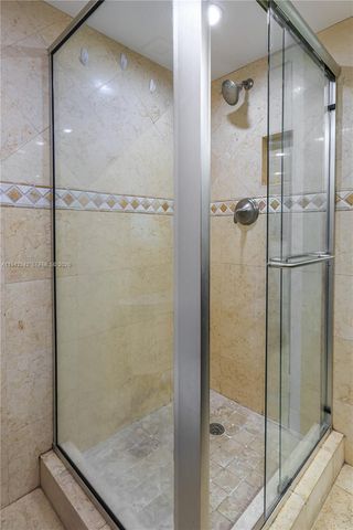 2841 NE 163rd St 1002, North Miami Beach, FL 33160