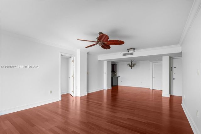 2841 NE 163rd St 1002, North Miami Beach, FL 33160