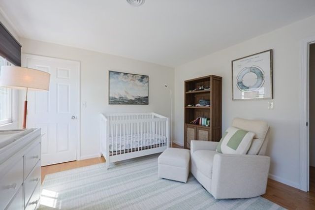 26 Pleasant St B, Wellesley, MA 02482