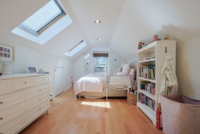 26 Pleasant St B, Wellesley, MA 02482