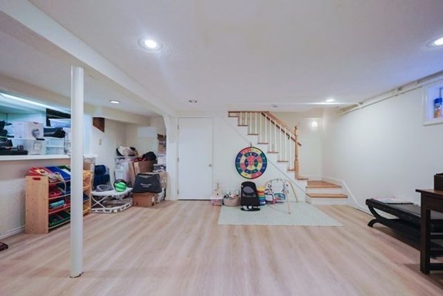 26 Pleasant St B, Wellesley, MA 02482
