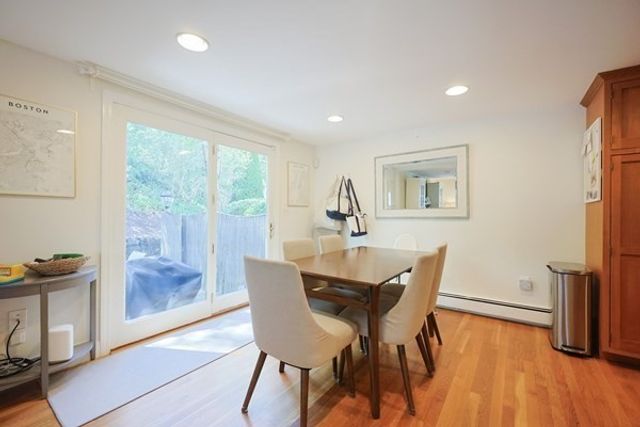 26 Pleasant St B, Wellesley, MA 02482
