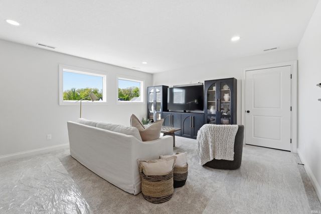 4242 Osiris Lane, Fort Wayne, IN 46825