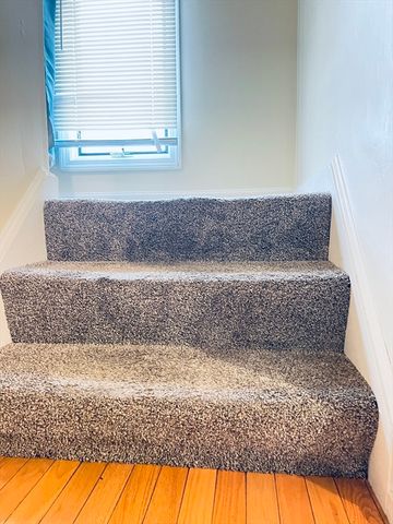 1036 Middlesex St 9, Lowell, MA 01851