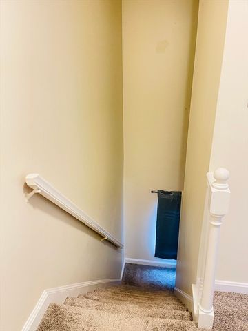1036 Middlesex St 9, Lowell, MA 01851